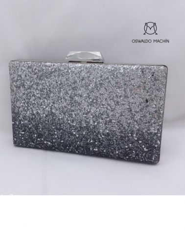 Clutch metálico en color plata y negro