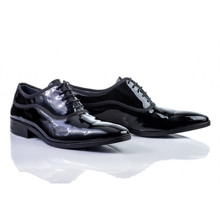 Zapato charol negro