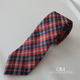 Corbata de cuadros rojos, azul marino y blanco