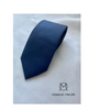 Corbata azul marino, detalle de puntos