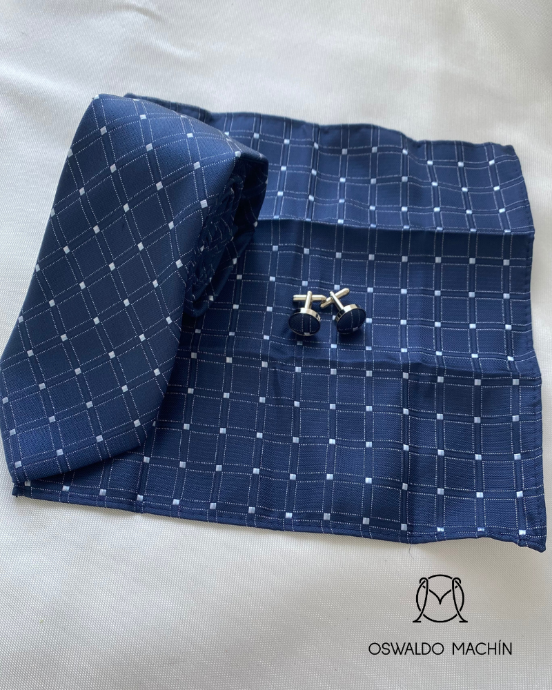 Pack corbata, pañuelo y gemelos, azul marino cuadros blancos