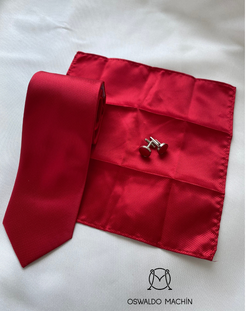 Pack de corbata, pañuelo y gemelos en color rojo