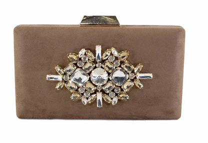 Clutch Antelina Crudo con broche cristal