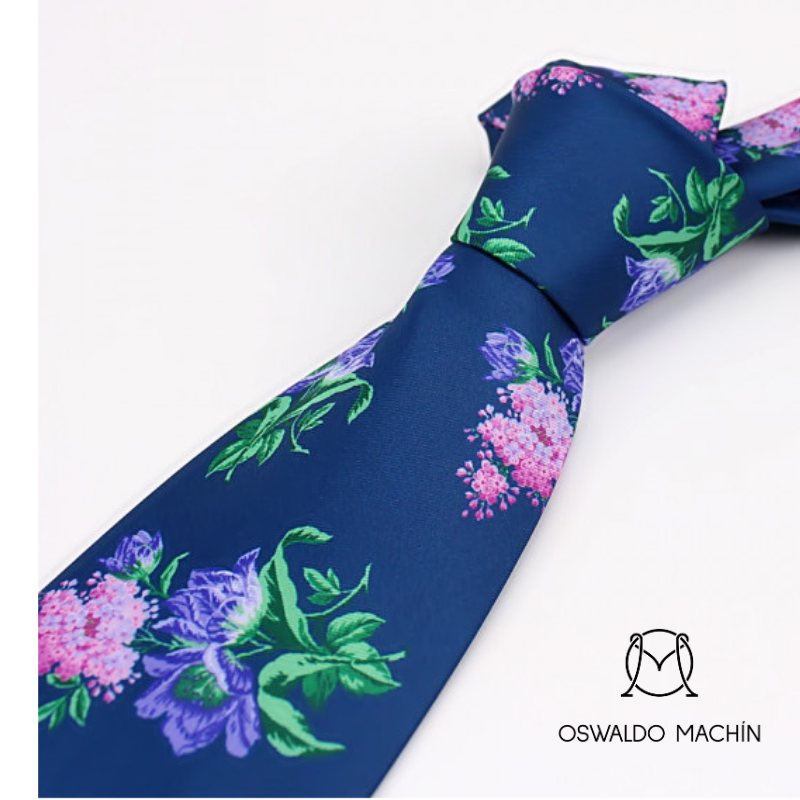 Corbata azul marino con estampado floral