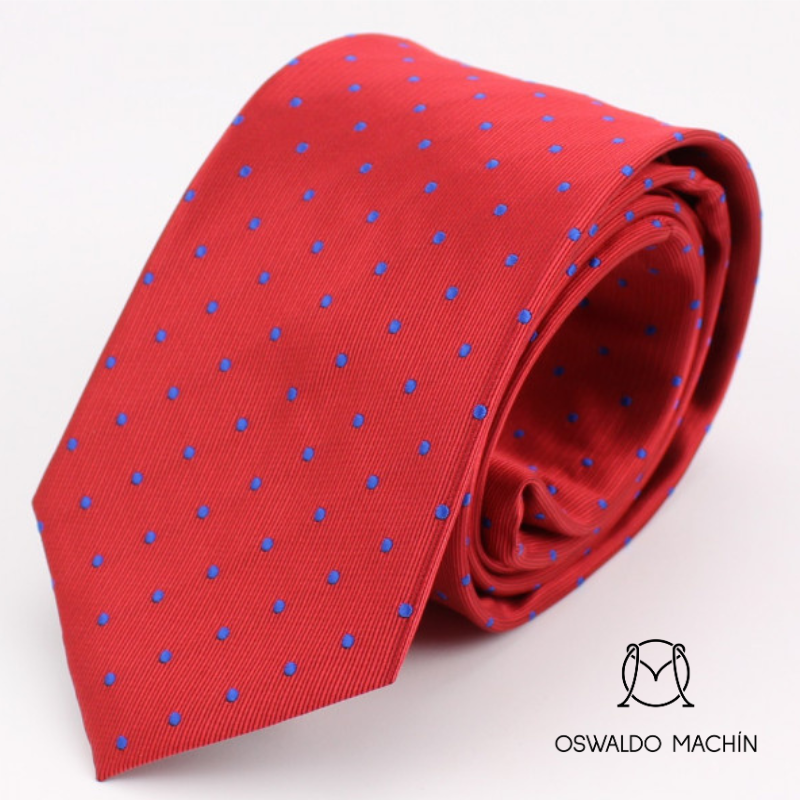 Corbata roja con topos azules