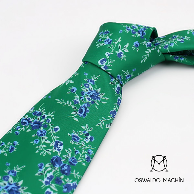 Corbata verde con estampado floral