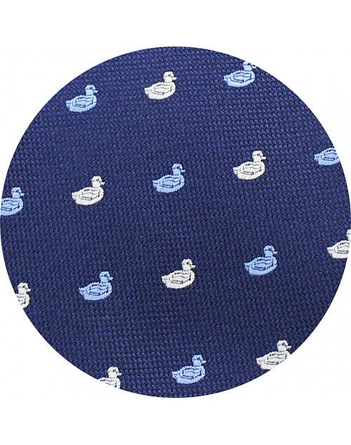 Corbata Azul con Bordado de Patitos Azules y Blancos