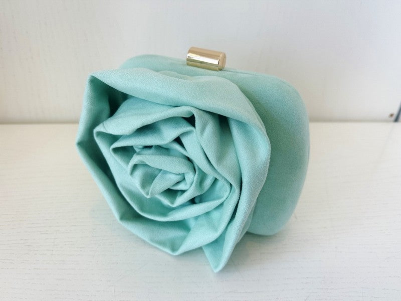 Clutch Antelina Con Rosa Color Aguamarina