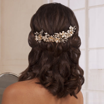 Tocado Novia Oro Con Flores, Hojas y Perlas Naturales