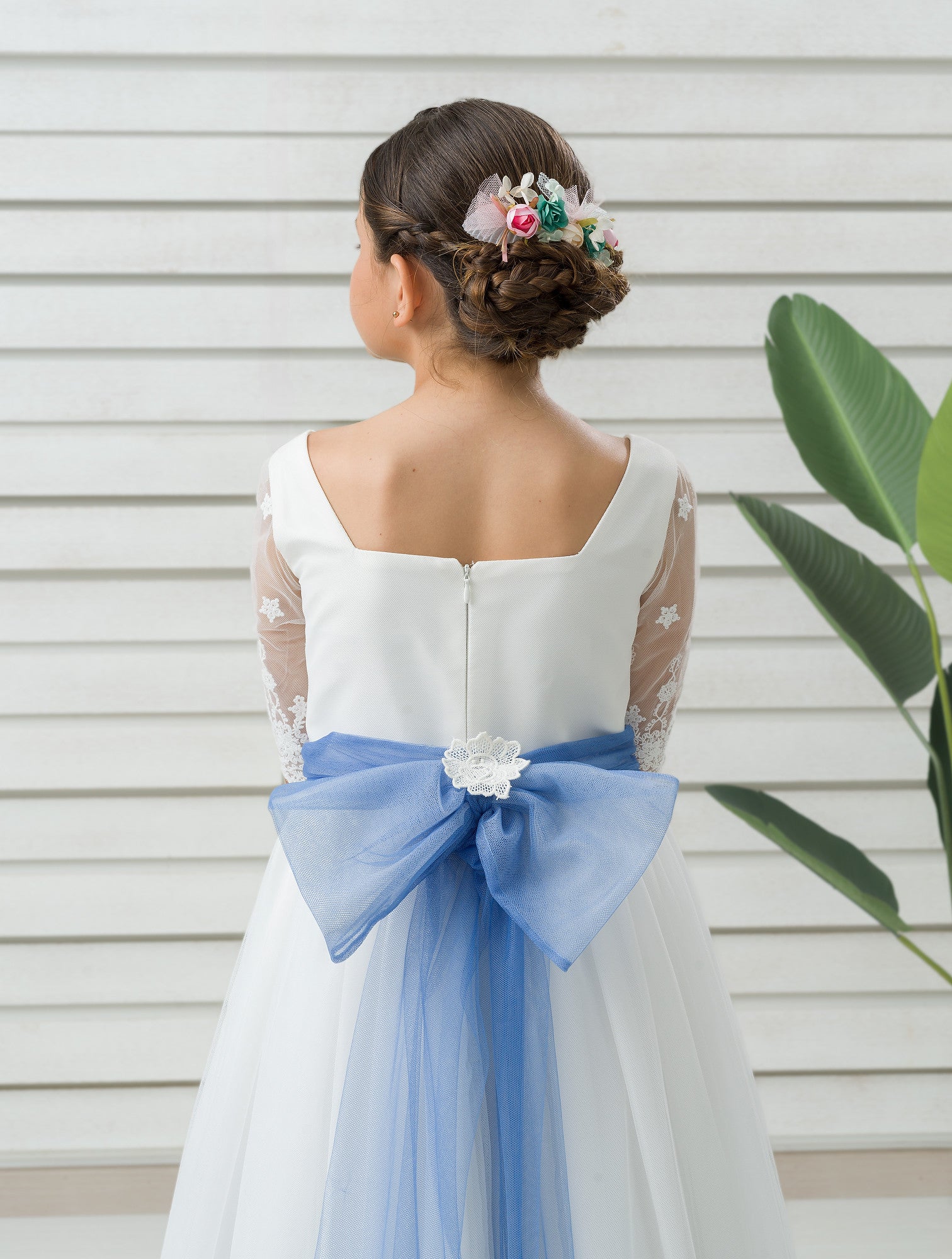 HEIDI | Vestido de Comunión Romántico en Tul Bordado y Fajin Azul Pastel