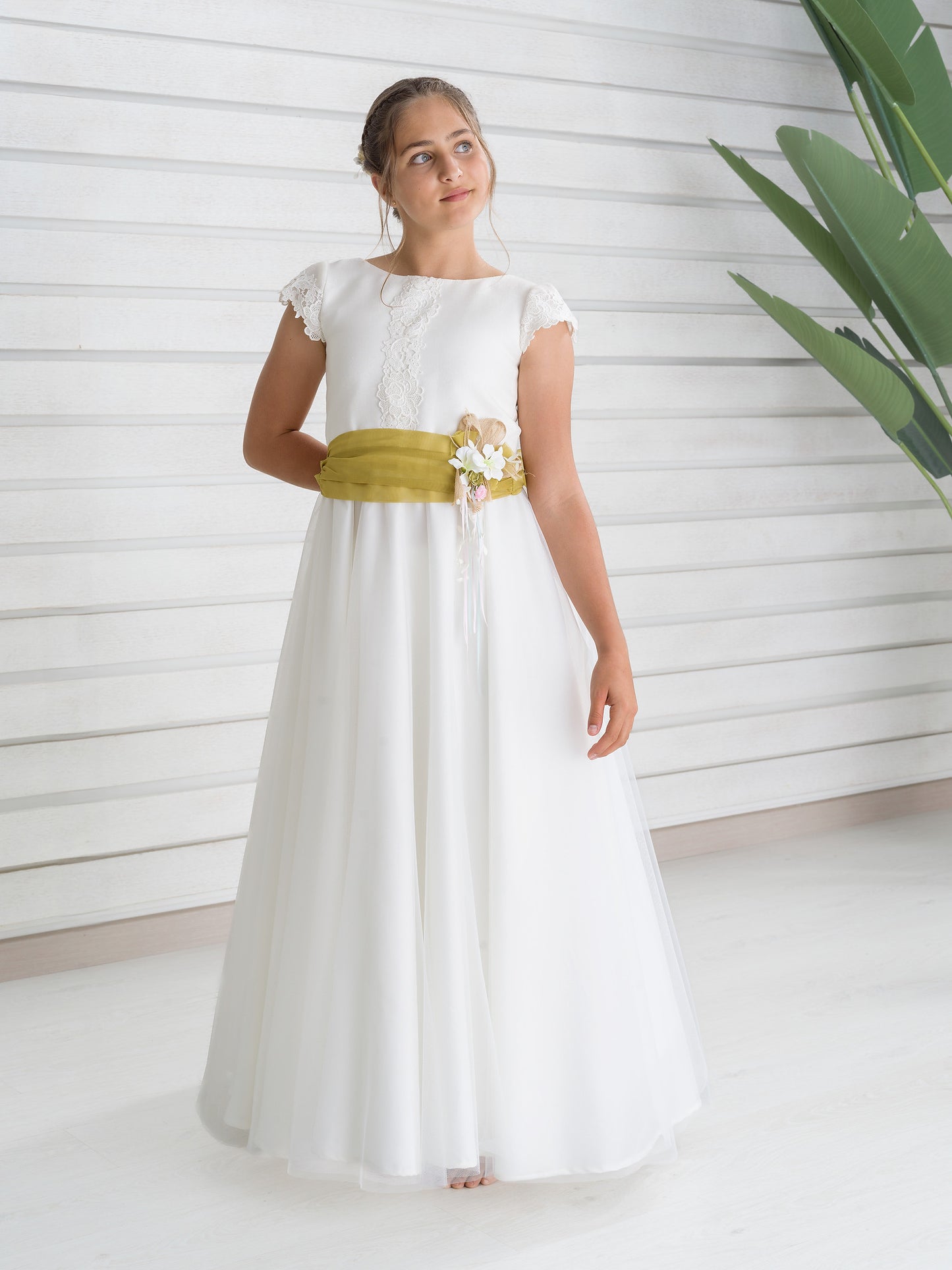 HUNGRÍA | Vestido de Comunión con Encaje y Falda de Tul Mórbido
