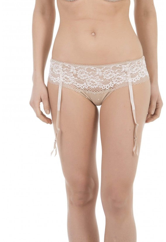 Culotte tanga de color piel combinado con marfil y detalles en transparencia y encaje